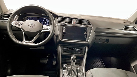 Volkswagen Tiguan 10 of 13
