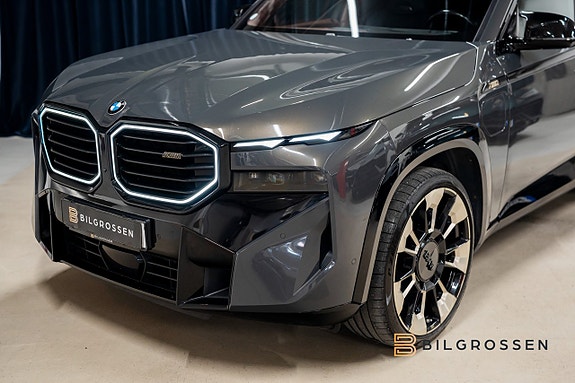 BMW XM 9 of 22