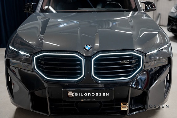 BMW XM 10 of 22