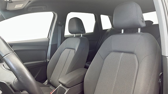 Audi Q4 e-tron 8 of 12