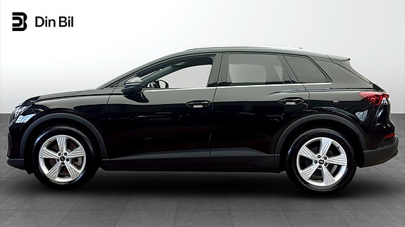 Audi Q4 e-tron 2 of 12
