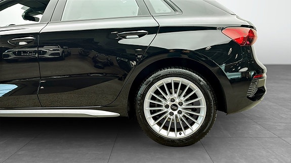 Audi A3 6 of 12