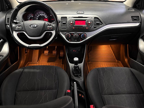 Kia Picanto 9 of 13