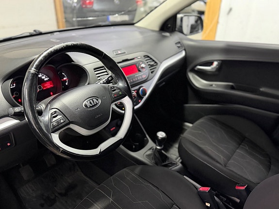 Kia Picanto 12 of 13