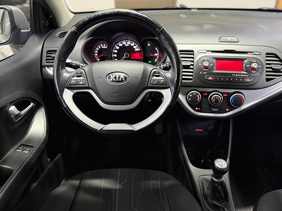 Kia Picanto 10 of 13
