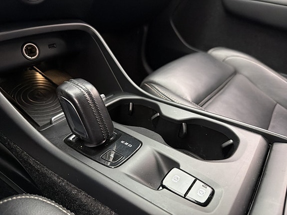 Volvo XC40 23 of 30