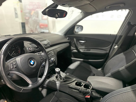 BMW 116d 3 of 7