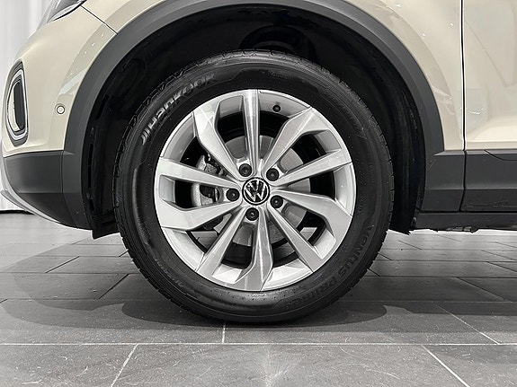 Volkswagen T-Roc 5 of 14