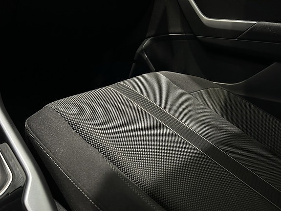 Volkswagen T-Roc 14 of 14