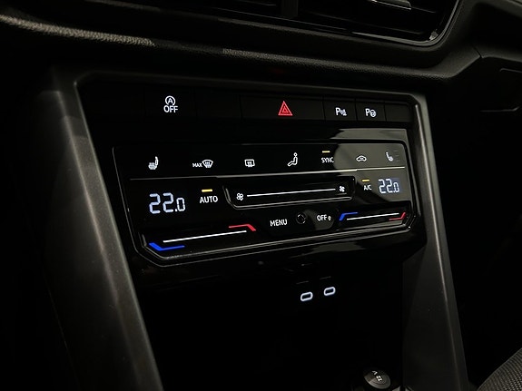 Volkswagen T-Roc 13 of 14