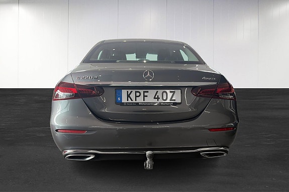 Mercedes-Benz E220 d 12 of 12