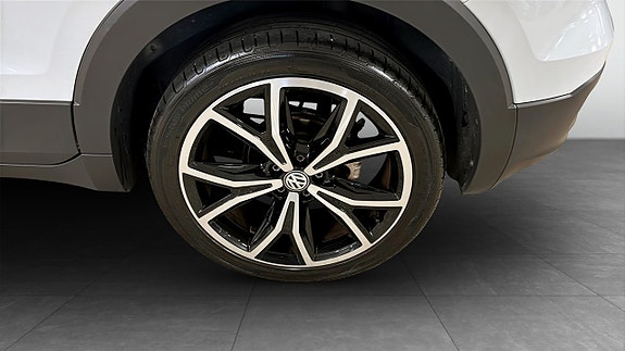 Volkswagen T-Cross 6 of 12
