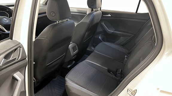 Volkswagen T-Cross 11 of 12