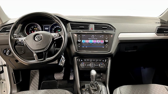 Volkswagen Tiguan 10 of 13