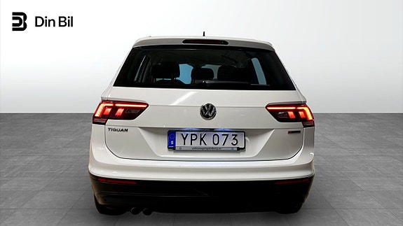Volkswagen Tiguan 5 of 13