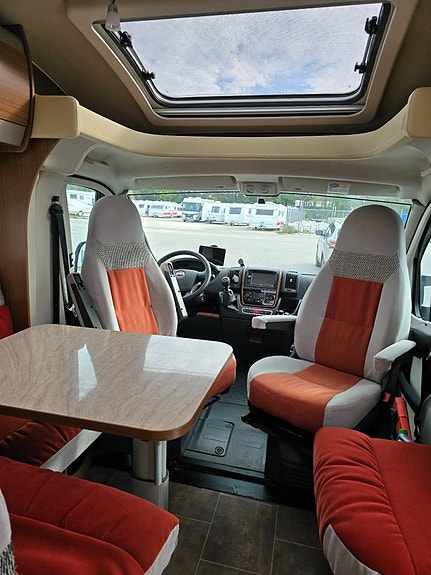 Bürstner Nexxo T728 *Långbäddar *Markis *Solceller 15 of 30