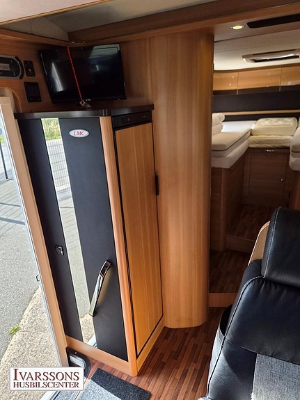LMC Breezer H 737 / Enkelsängar / Taksäng / Alde / Litiumbatteri 10 of 23