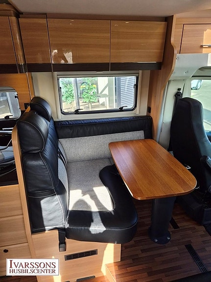 LMC Breezer H 737 / Enkelsängar / Taksäng / Alde / Litiumbatteri 11 of 23