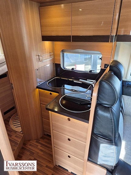 LMC Breezer H 737 / Enkelsängar / Taksäng / Alde / Litiumbatteri 12 of 23