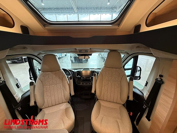 Knaus L!VE WAVE PLATINUM SELECTION 700 MEG 6 of 19