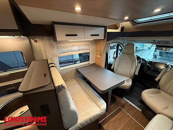 Knaus L!VE WAVE PLATINUM SELECTION 700 MEG 7 of 19
