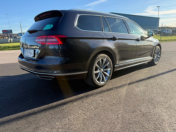 Volkswagen Passat 3 of 7