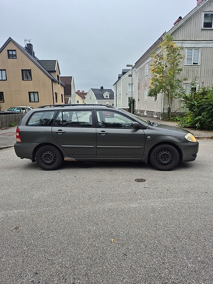 Toyota Corolla 4 of 9