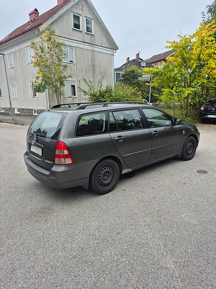 Toyota Corolla 5 of 9