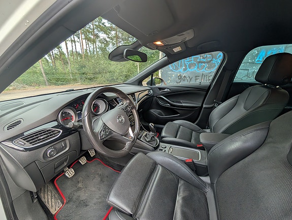 Opel Astra 8 of 26