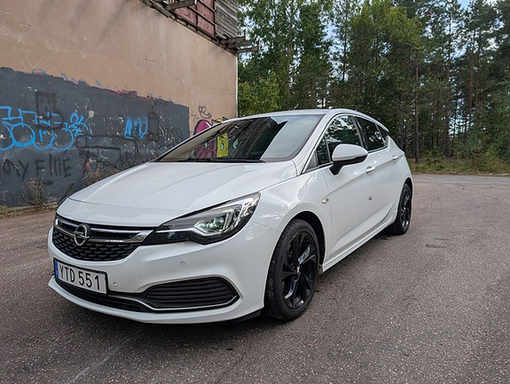 Opel Astra 2 of 26