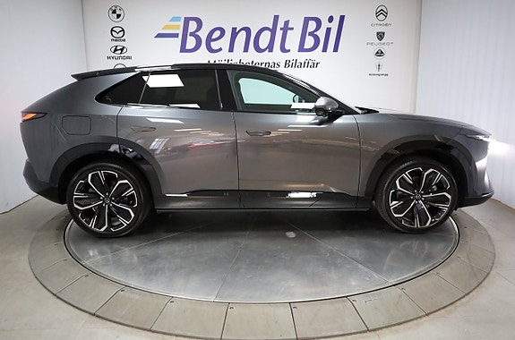 Mazda CX-6e 17 of 28