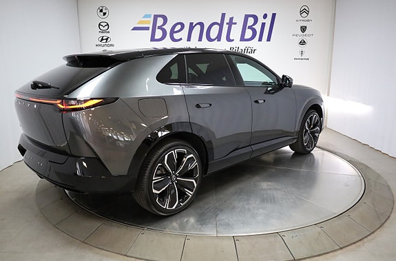 Mazda CX-6e 16 of 28