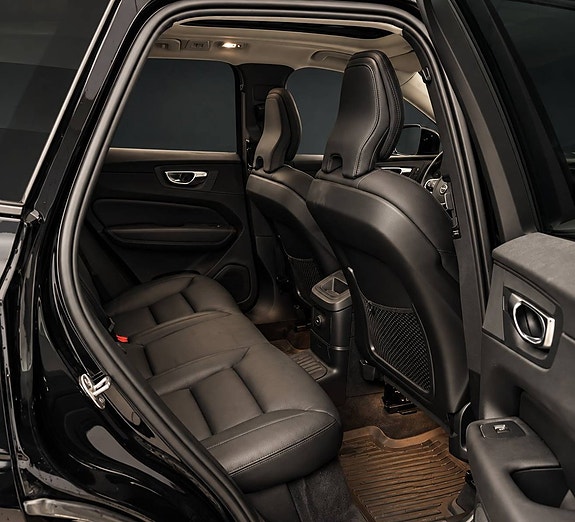Volvo XC60 5 of 7