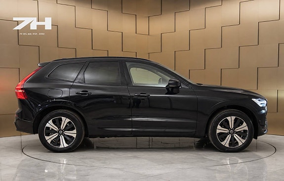 Volvo XC60 2 of 7