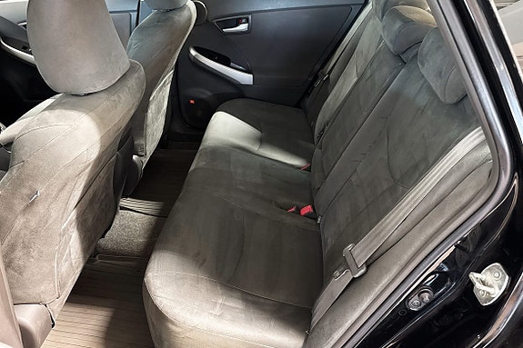 Toyota Prius 7 of 10