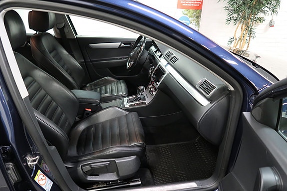 Volkswagen Passat Alltrack 5 of 11