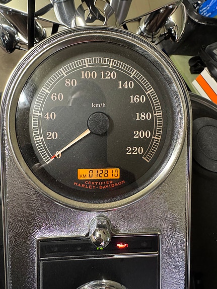 Harley-Davidson Softail Standard 2 of 4
