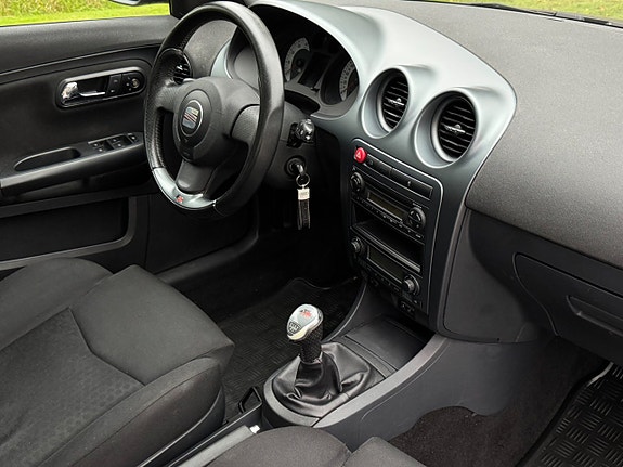 Seat Ibiza 18 of 23