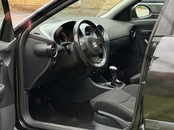 Seat Ibiza 12 of 23