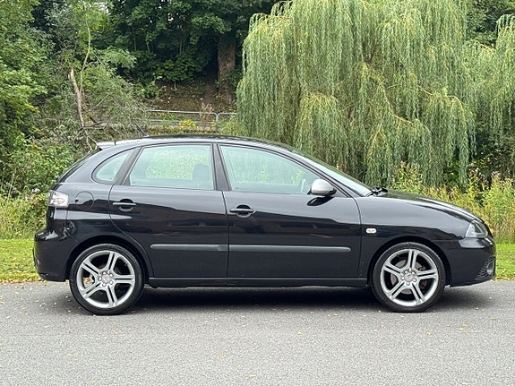 Seat Ibiza 3 of 23
