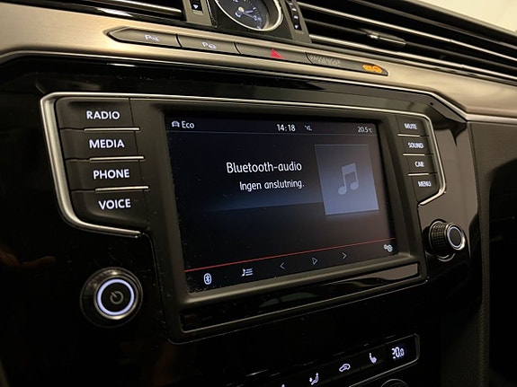 Volkswagen Passat 23 of 23