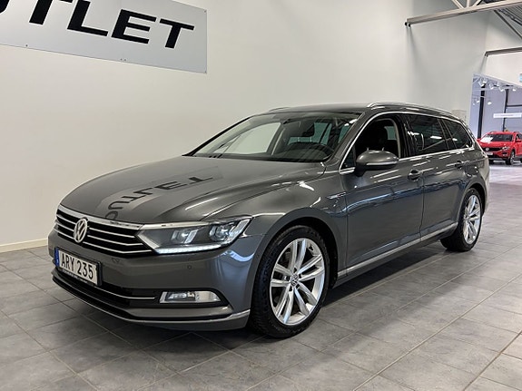 Volkswagen Passat 2 of 23