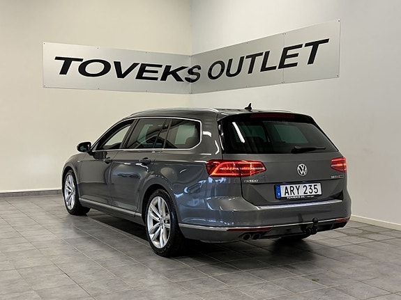 Volkswagen Passat 9 of 23