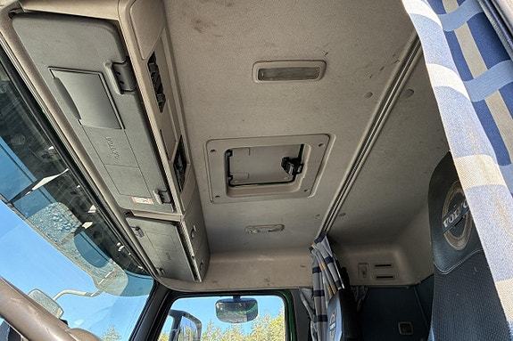 Volvo FM480 9 of 27