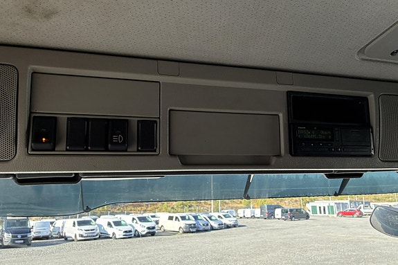 Volvo FM480 26 of 27