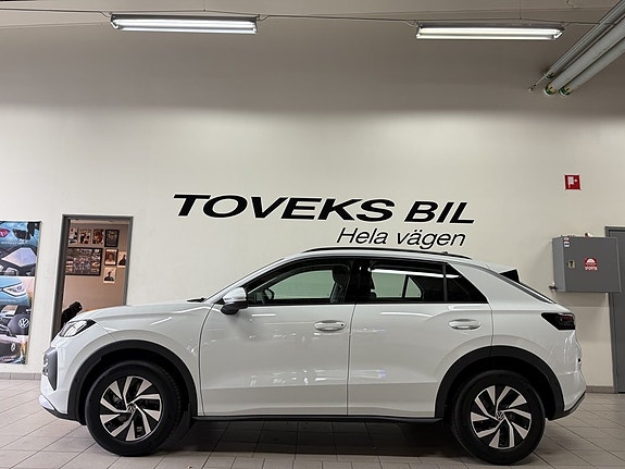 Volkswagen T-Roc 3 of 11