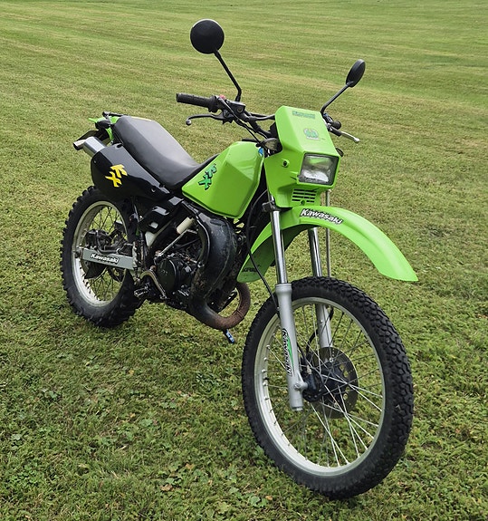 Kawasaki KMX 125 3 of 9