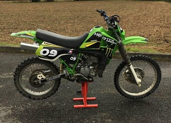 Kawasaki KMX 125 6 of 9