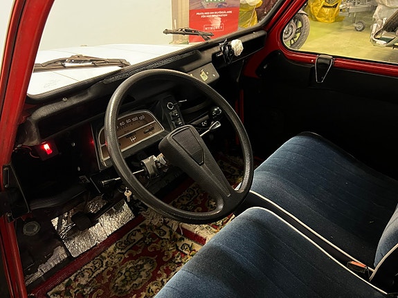 Citroen 2CV 12 of 19