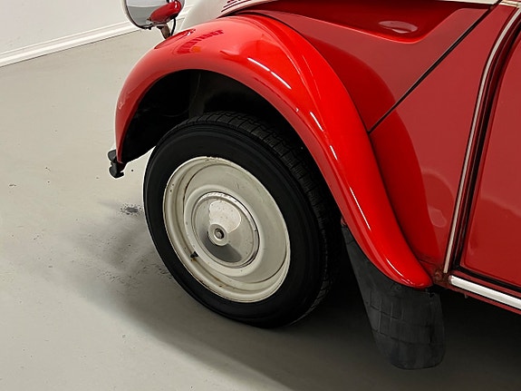 Citroen 2CV 9 of 19